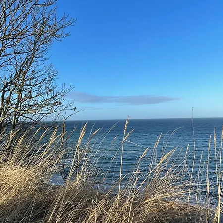 Holiday home Svante Glowe